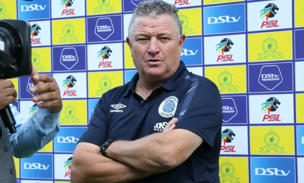 Two Kaizer Chiefs players are being targeted by Gavin Hunt.