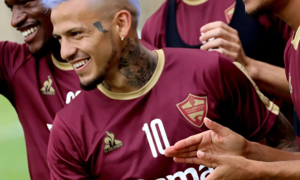 Kaizer Chiefs Set To Put A Bid For Stellenbosch Playmaker!